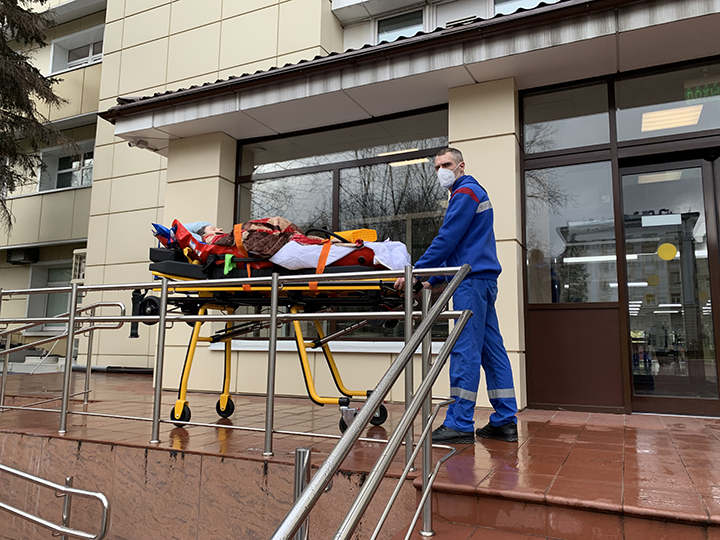 Перевозка больных из больницы домой в Москве: забота о здоровье и комфорте пациентов